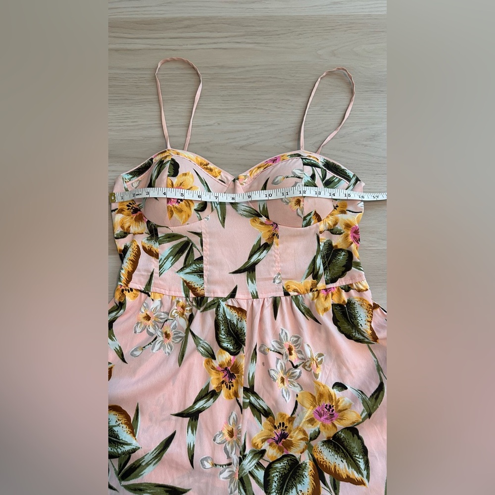 Band of Gypsies Pink Floral Wide-Leg Jumpsuit Adjustable Straps Smocked Back M - Picture 6 of 8